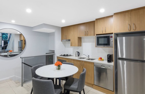 Waterloo Apartment | Meriton Suites Waterloo