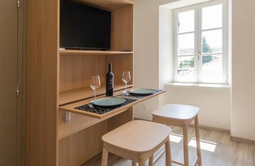 Ruoms Apartment | Merlot