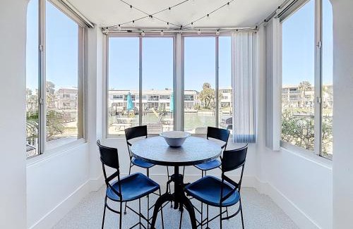 Treasure Island Apartment | Mermaid Manor