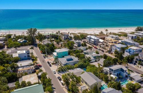 Anna Maria House | Mermaid's Treasure home