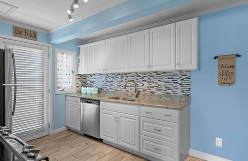 Gulfview Heights House | Mermaid’s Retreat - Heated Private Pool, Walk to Beach, Complimentary Bikes!