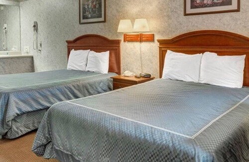 Williamsburg Hotel | Merrimac Inn & Suites