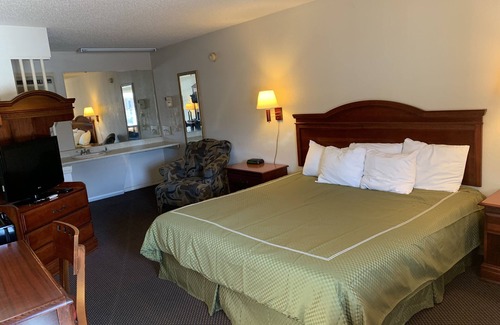 Williamsburg Hotel | Merrimac Inn & Suites