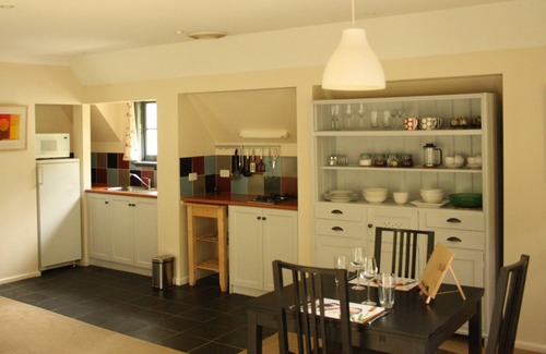 Bright Cottage | Merrimeet Cottages