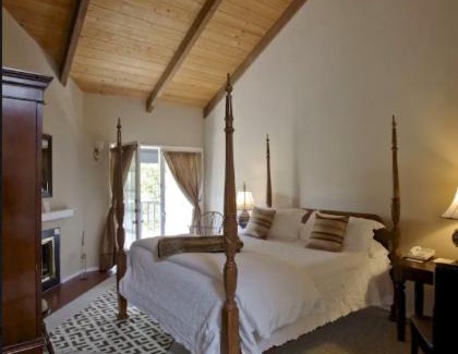 Old Monterey Hotel | Merritt House Hotel