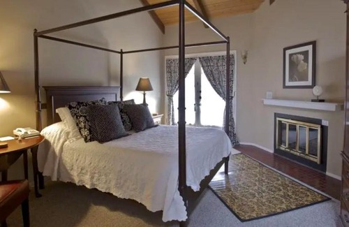 Old Monterey Hotel | Merritt House Hotel