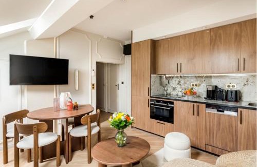 Ternes Apartment | Merveil - Luxury Suite - Champs Elysees - St Cyr I