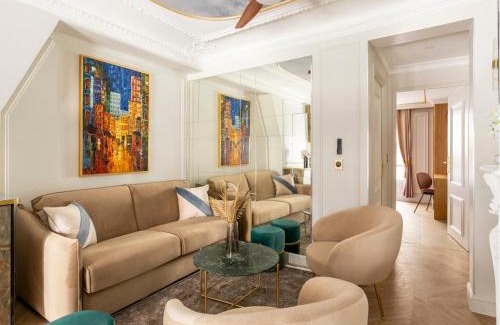 Quartier du Faubourg-Montmartre Apartment | Merveil - Luxury Suite - Opera - Rougemont II