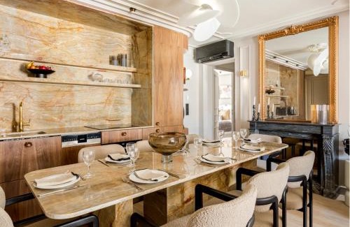 Quartier du Faubourg-Montmartre Apartment | Merveil - Signature Suite - Opera - Rougemont III