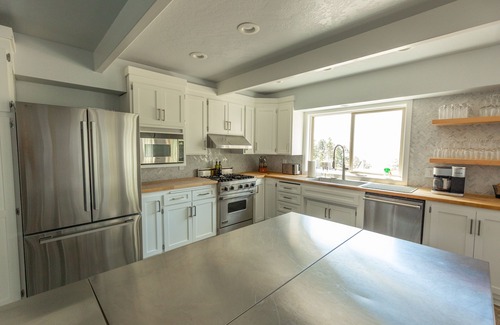 Brookings House | Mervue Estate at Crook Point