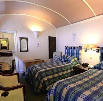 Taunton Hotel | Meryan House Hotel