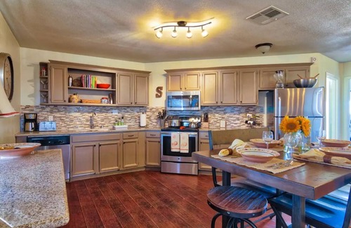 Wonder Valley House | MESA SILVERADO Desert Hideaway with Outdoor Spa & Amazing Views Near JTNP