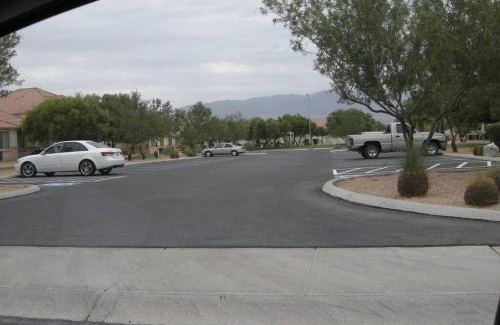 Mesquite House | Mesquite Nevada Vacation Rental - Ground Level and double car garage
