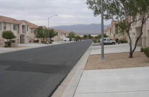 Mesquite House | Mesquite Nevada Vacation Rental - Ground Level and double car garage