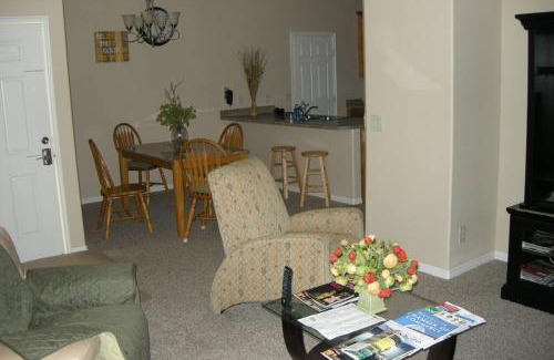 Mesquite House | Mesquite Nevada Vacation Rental - Ground Level and double car garage