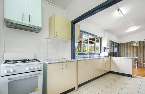 Parramatta Condo | Metawise Cozy & Modern Bedroom in Shared Living Space with Free Parking