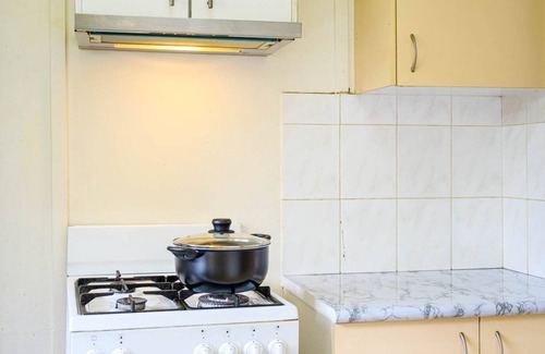 Parramatta Condo | Metawise Cozy & Modern Bedroom in Shared Living Space with Free Parking
