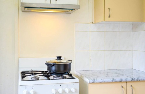 Parramatta Condo | Metawise Cozy & Modern Bedroom in Shared Living Space with Free Parking