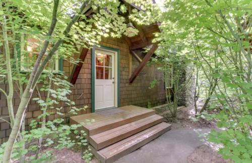 Camp Sherman House | Metolius Cabin 6
