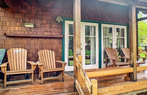 Camp Sherman Cabin | Metolius River Resort Cabin 12 - Luxurious cabin on the Metolius River w/