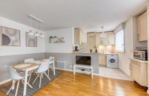Asnieres-sur-Seine Apartment | Metro - Ascenseur - Parking - Wifi - 4 pers - Easy Check IN