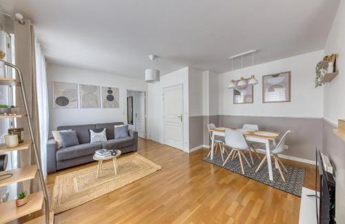Asnieres-sur-Seine Apartment | Metro - Ascenseur - Parking - Wifi - 4 pers - Easy Check IN