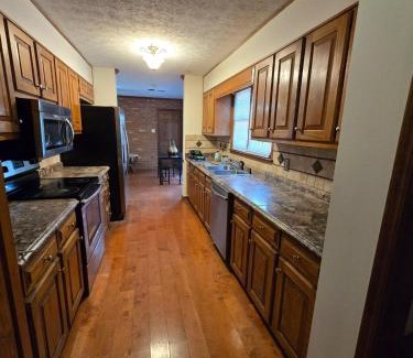 Stone Mountain House | Metro Atlanta 3bed 2 Bath House