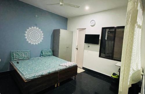 Greater Noida House | Metro Connected Homestay with Parkview