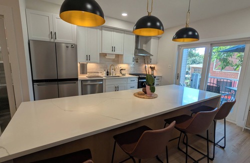 Edgewood House | Metro Haven - Walk to Metro & Union Market