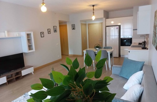 Bagcilar Apartment | Metro station 100 meters away and best for your family with balcony...