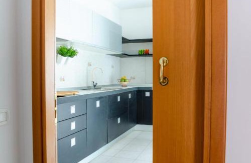 Lorenteggio Apartment | Metropolitan Home Gonin