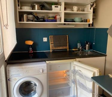Carmes Apartment | Meublé tourisme Carmes 2 étoiles, entrée autonome,wifi, climatisé, petit parking privé