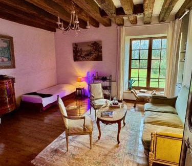 Vernou-sur-Brenne Apartment | MEUBLE PANORAMIQUE 2 à 6 PERSONNES AU CHÂTEAU DE JALLANGES