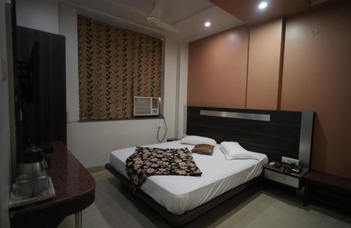 Sindhi Camp Hotel | Mewar Hotel