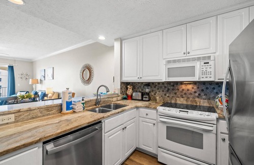 Mexico Beach Condo | Mexico Beach - Summerhouse by PHG