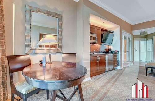 Las Vegas Condo | MGM Signature-34-803 F1 Track & Strip View Studio