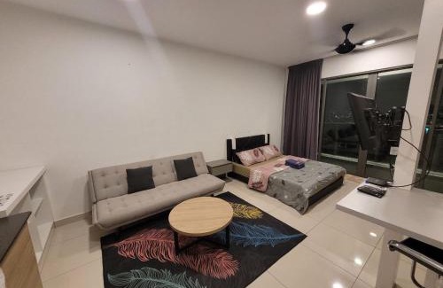 Bangi Sentral Apartment | MHA 19 EVO SUlTE SOHO BANDAR BARU BANGI FREE NETFLIX AND WIFI