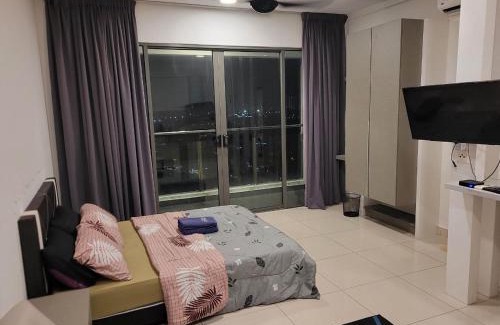 Bangi Sentral Apartment | MHA 19 EVO SUlTE SOHO BANDAR BARU BANGI FREE NETFLIX AND WIFI