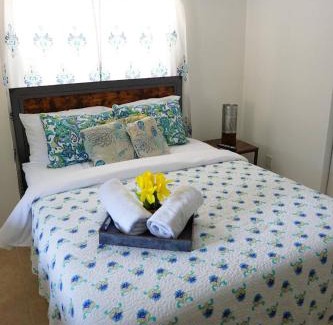 Carver City - Lincoln Gardens House | Mi Casa Es Tu Casa, Airport Suites