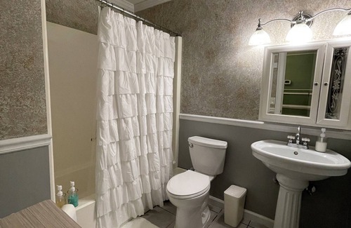 Lake City House | Mi Casa Es Tu Casa - "The Gateway to Florida" a Charming Accommodation for 8