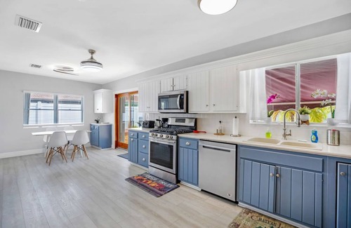 Coral Ridge Isles House | "MIA Retreat"! 4BR 2300Sqft in Ft Lauderdale