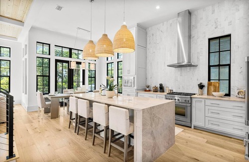 Treetop House | Mia's Beach House at Treetop- Stunning New Home on 30A! Sleeps 8, Community Pool