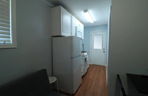 Vallejo House | Mia's Tiny House Close to Stores & Cafe