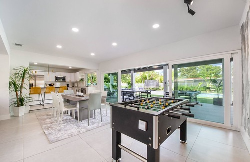 Ludlam House | Miami 5BR Entertainer: Heated Pool & Ping Pong