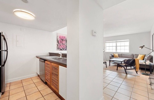 Miami Beach Apartment | Miami Beach front line|1 BDR Apt|Ocean Drive
