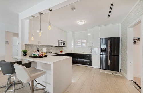 Westchester House | Miami Entertainer: Pool, Jacuzzi & Outdoor Living
