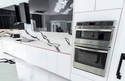Ludlam House | Miami Luxe Getaway-4BR-Pool-Family Ready