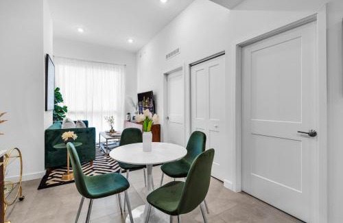 Overtown Apartment | Miami Magic Vibrant 2 Bedroom with Free Parking
