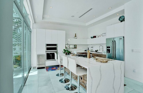 North Bay Village House | Miami Modern Waterfront House