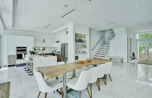 North Bay Village House | Miami Modern Waterfront House